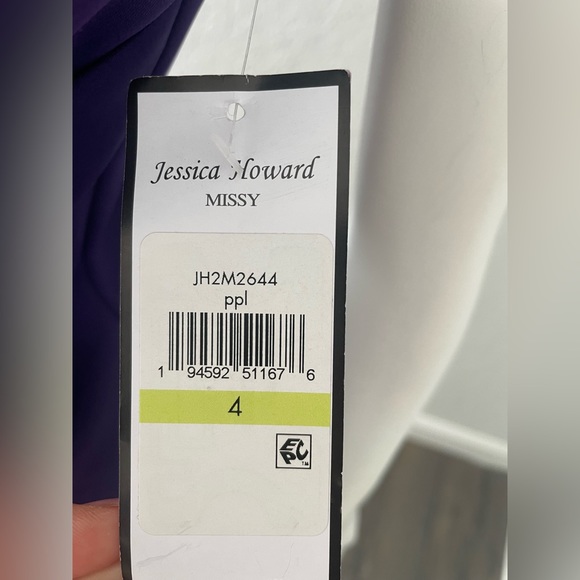 Jessica Howard woman’s sleeveless v-neck solid scuba sheath dress - Picture 6 of 6